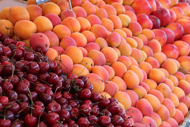 ovoce na trhu